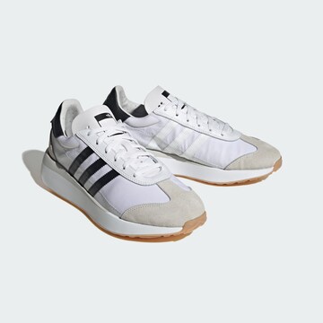 ADIDAS ORIGINALS Σνίκερ χαμηλό 'Country' σε λευκό