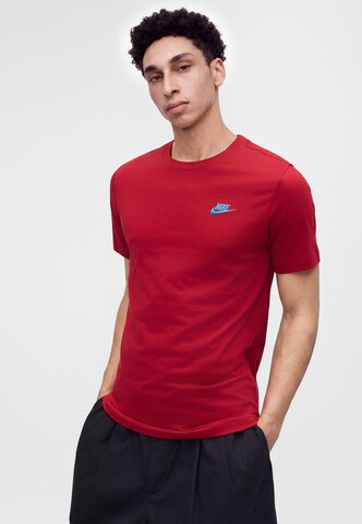Nike Sportswear - Ajuste regular Camiseta 'Club' en rojo