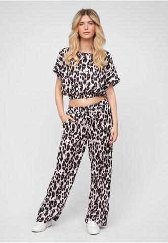 Cloud5ive Leisure suit in Beige: front