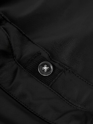 NAME IT - regular Pantalón en negro