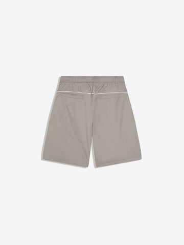 Loosefit Pantalon Bershka en gris