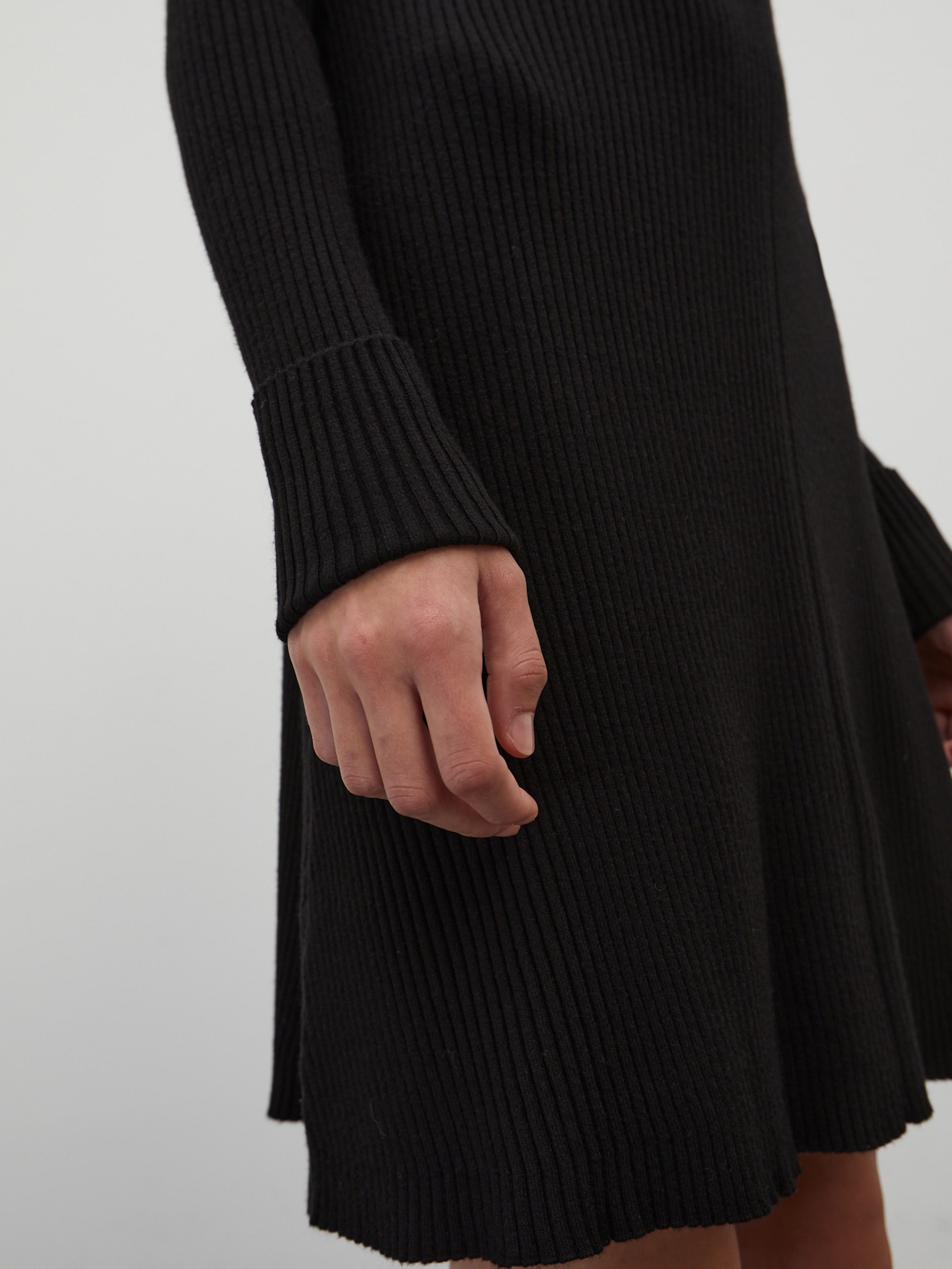 EDITED Produits Robe 'Conny' noir