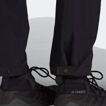 regular Pantaloni sportivi di ADIDAS PERFORMANCE in nero