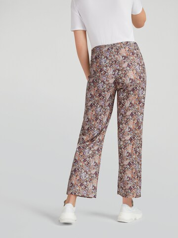 PIECES Regular Trousers 'Leaste' in Brown