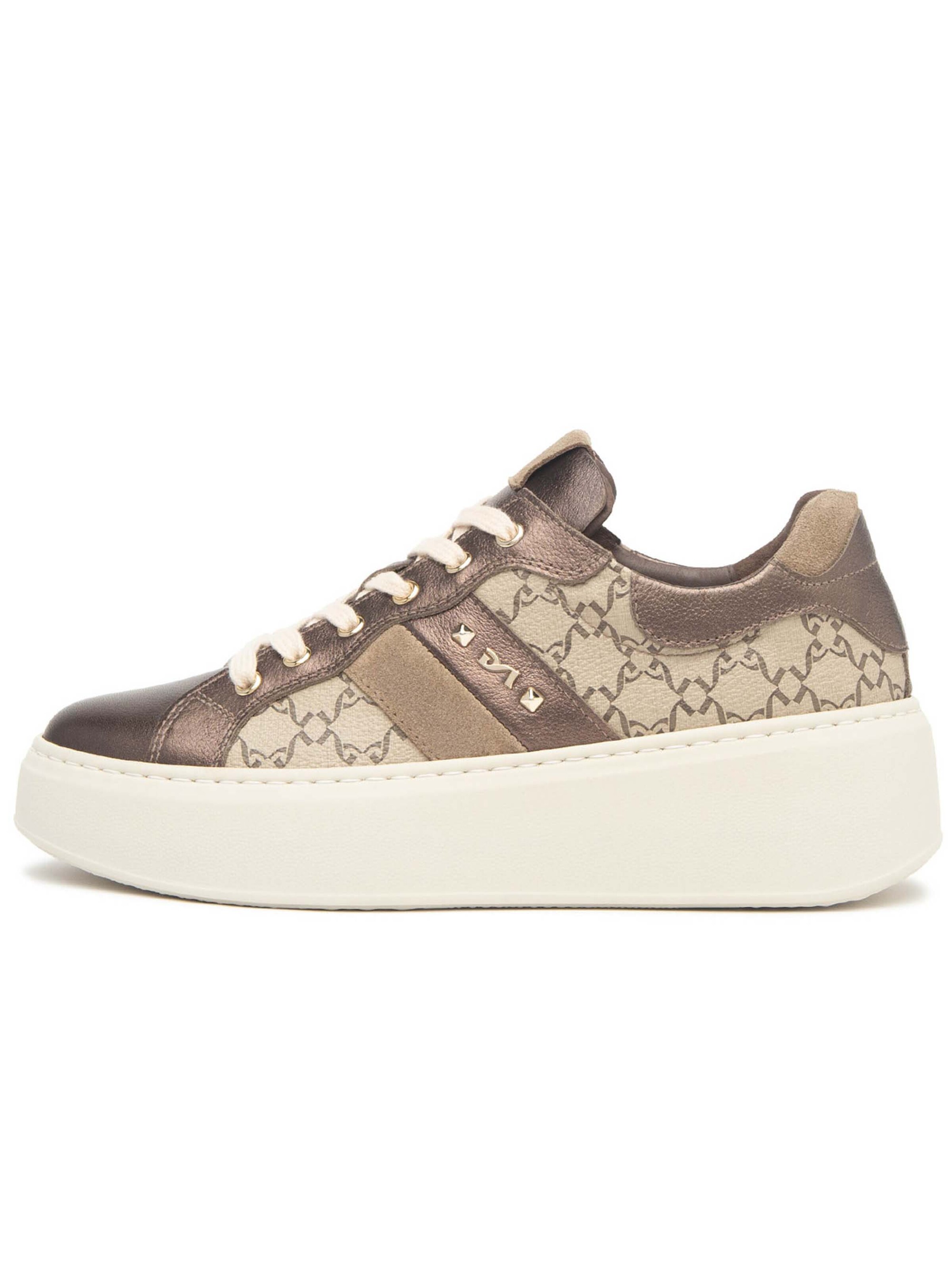 Baskets basses Nero Giardini en marron : devant
