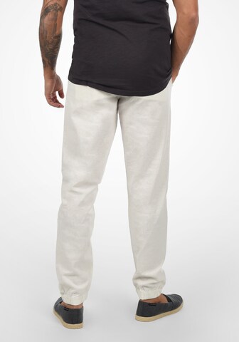 Tapered Pantaloni 'Lennik' di BLEND in bianco