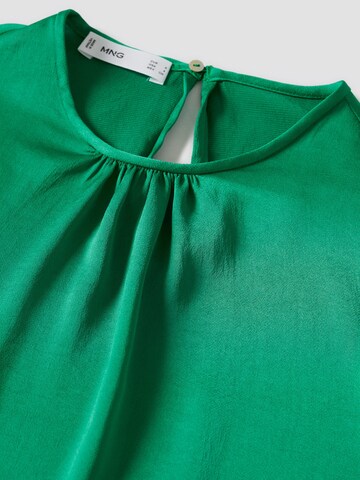 Bluză 'Beatriz' de la MANGO pe verde