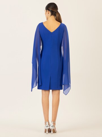 APART Kleid in Blau