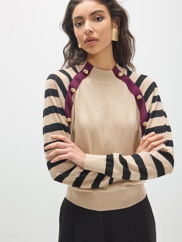 Pull-over Lola Casademunt en beige : devant