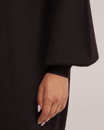 WE Fashion - Vestido de punto en marrón