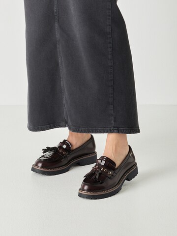 Tamaris Slipper in Braun