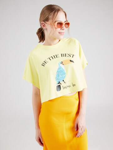 ONLY T-shirt 'ONLKITA' i gul: framsida
