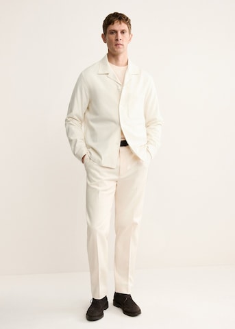 MANGO MAN Regular Pleat-Front Pants in White