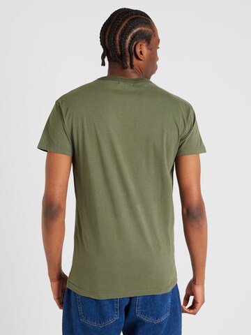 Derbe - Camiseta 'Bärlin Leaving' en verde