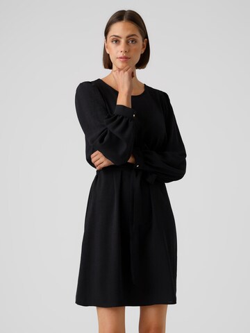 Robe 'PAMMI' VERO MODA en noir : devant