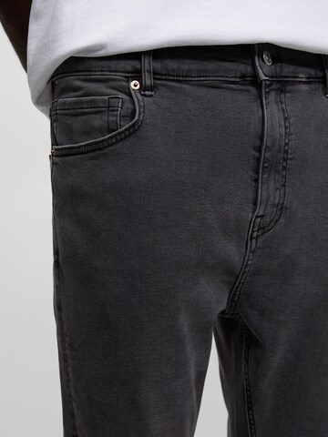 Pull&Bear Normalny krój Jeansy w kolorze szary