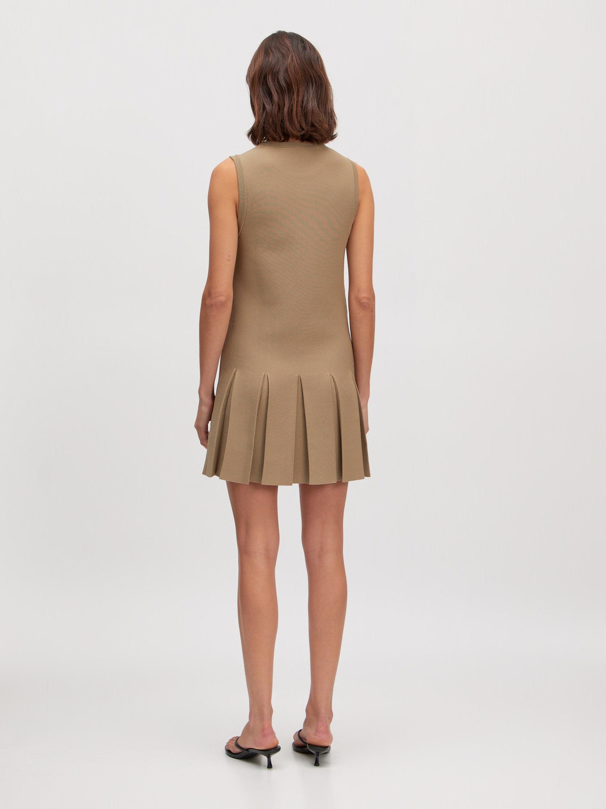 EDITED Produits Robe 'Amani' beige