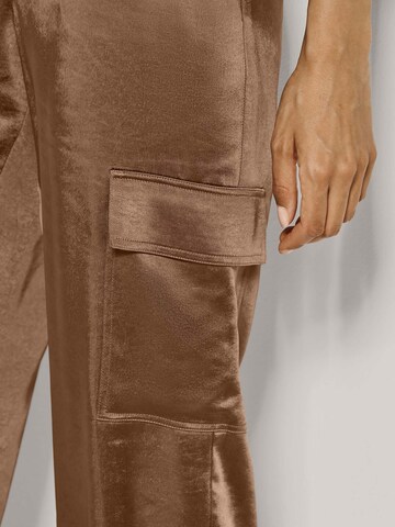 MADELEINE Tapered Hose in Braun