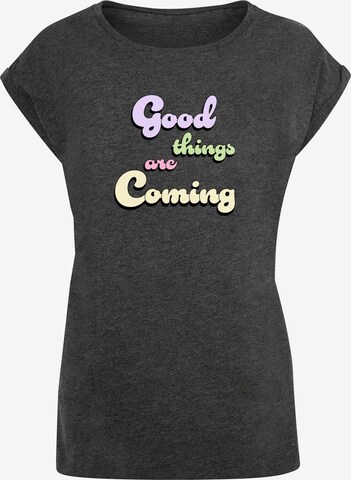 Merchcode T-Shirt 'Good Things' in Grau: predná strana