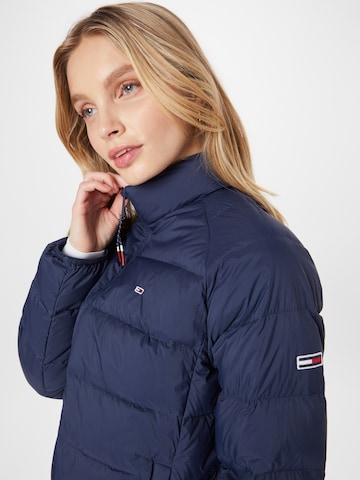 Tommy Jeans - Chaqueta de invierno en azul