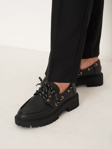 Camomilla Italia Lace-Up Shoes 'Susan' in Black