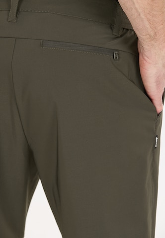 Whistler Regular Shorts 'Barrie' in Grün