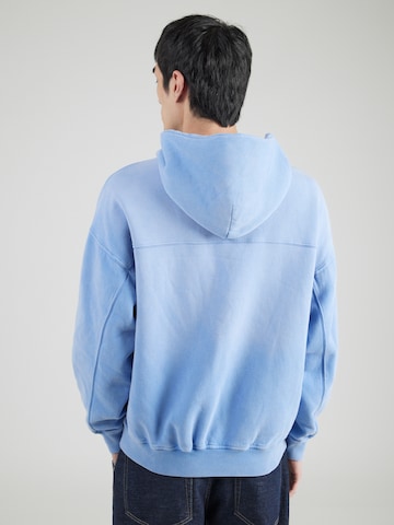 Sweat-shirt 'ESSENTIAL' Abercrombie & Fitch en bleu