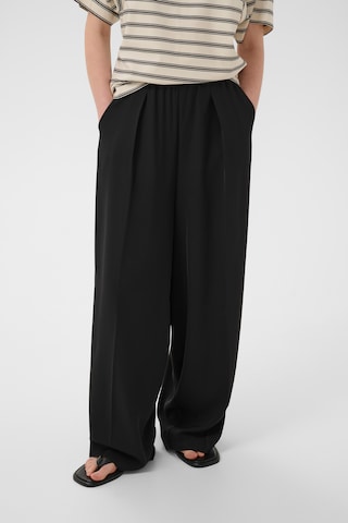 InWear Wide Leg Bukser med lægfolder 'QAILEY' i sort: forside