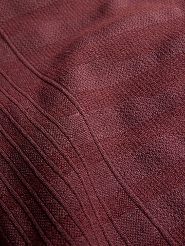 FALKE Base Layer in Red