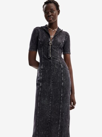 Desigual Kleid in Schwarz: Vorderseite