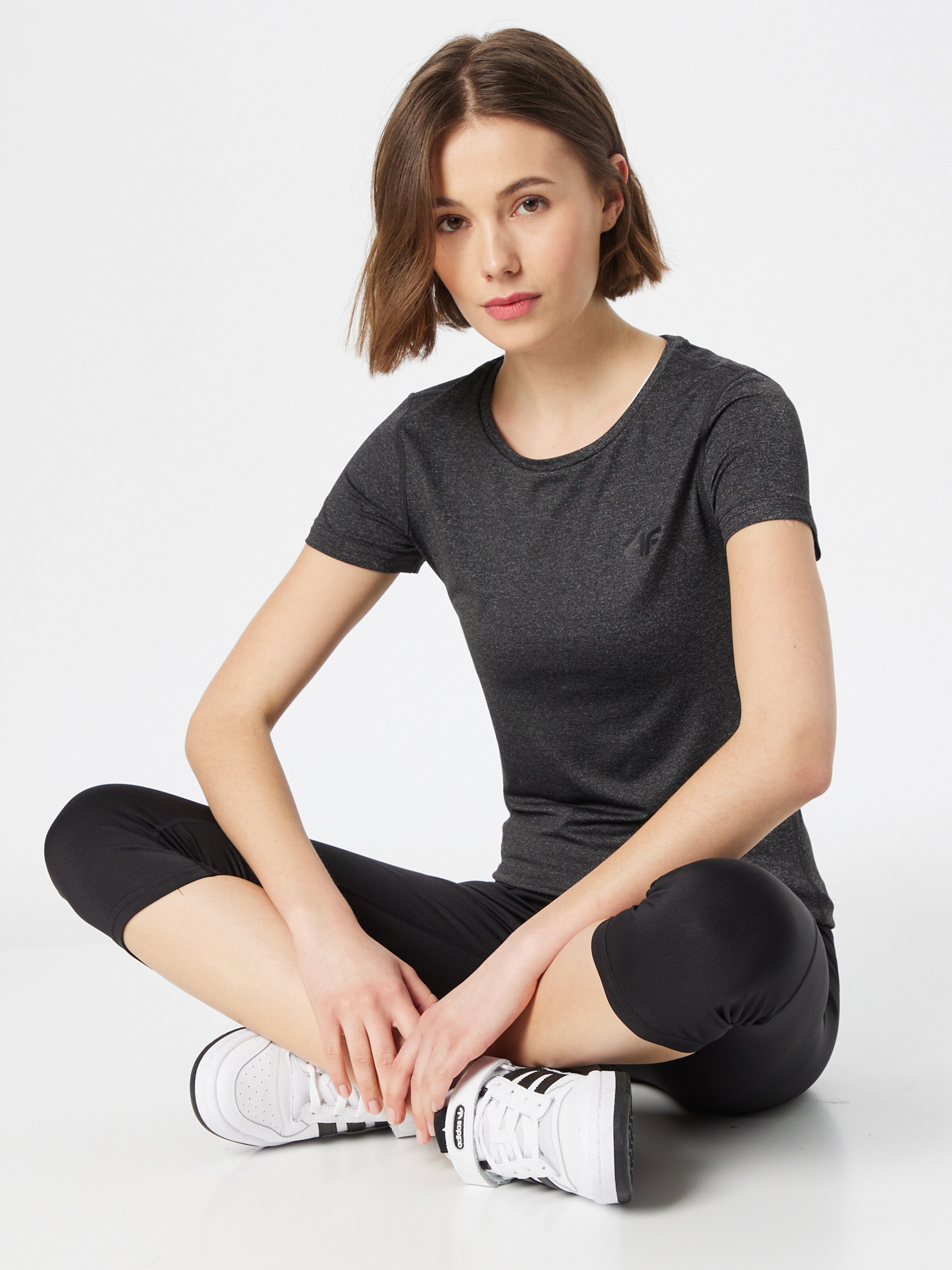 Frauen Sportarten 4F Funktionsshirt in Schwarz - RC52503 Frauen Sportarten 4F Funktionsshirt in Schwarz - RC52503