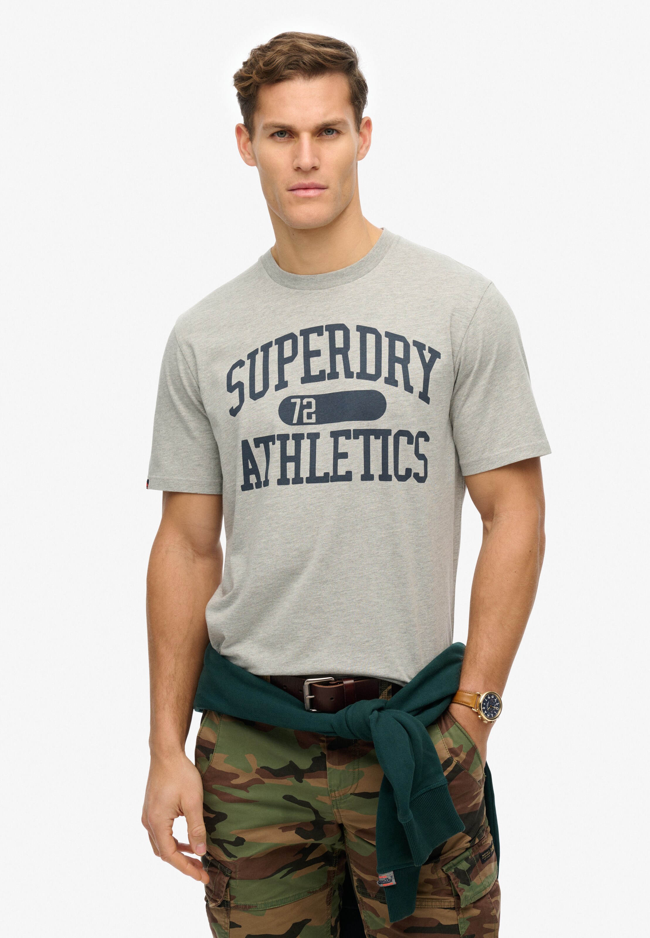 T-Shirt 'Athletic Essentials' Superdry & Co en gris : devant