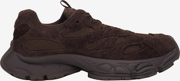 ES8 Platform trainers '2537-61' in Brown: front