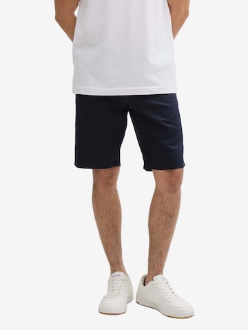 mėlyna TOM TAILOR Standartinis „Chino“ stiliaus kelnės: priekis