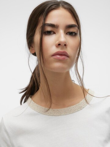 VERO MODA Футболка в Белый