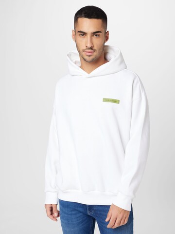 Calvin Klein Sweatshirt in White: front