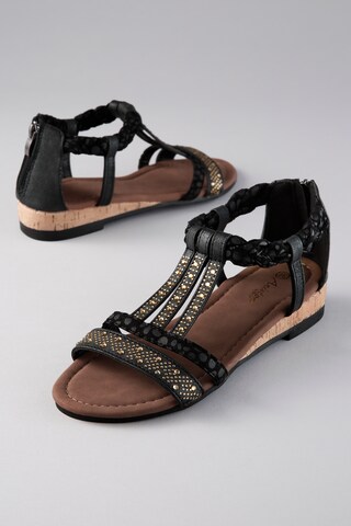 Aniston Strap Sandals in Black