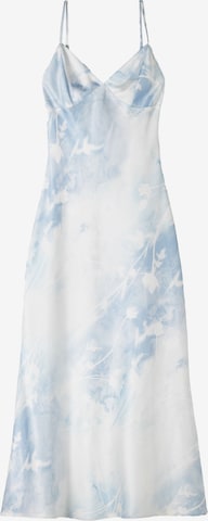 BershkaLjetna haljina - plava boja: prednji dio