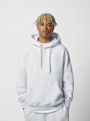 Bershka Sweatshirt in Grey: front