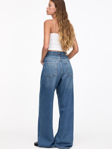 Pull&Bear Широки крачоли Дънки в синьо