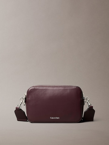 Calvin Klein - Bolso de hombro en rojo