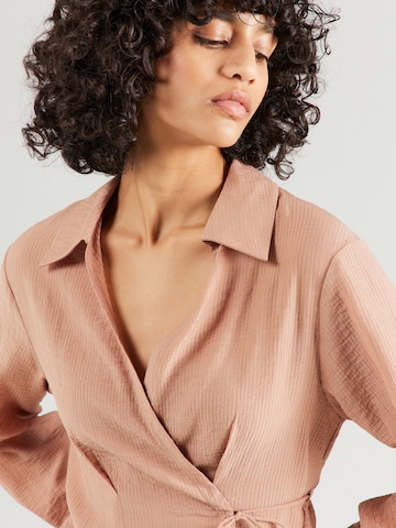 TOPSHOP Blouse in Beige