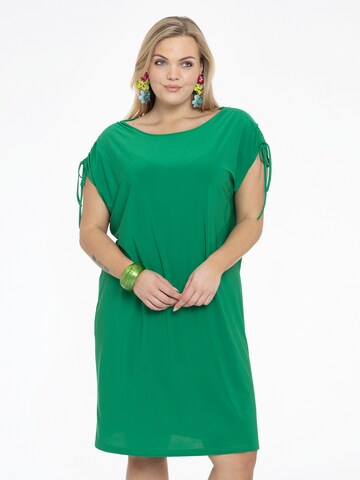 Robe YOEK en vert : devant