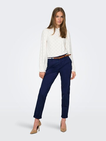 Coupe slim Pantalon chino 'BIANA' ONLY en bleu