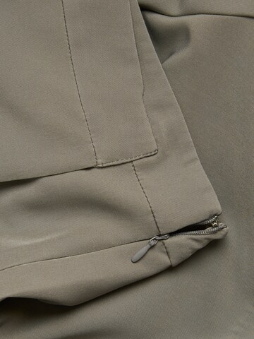 regular Pantaloni 'SOFIA' di JJXX in grigio