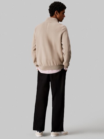 Regular Pantalon à pince Calvin Klein Jeans en noir