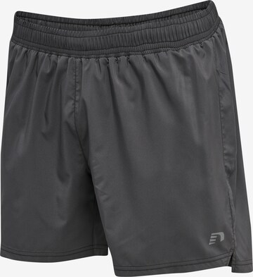 Newline Loosefit Sporthose in Grau: predná strana