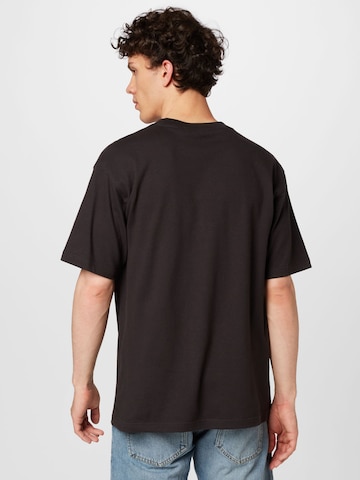 MOUTY T-Shirt in Schwarz