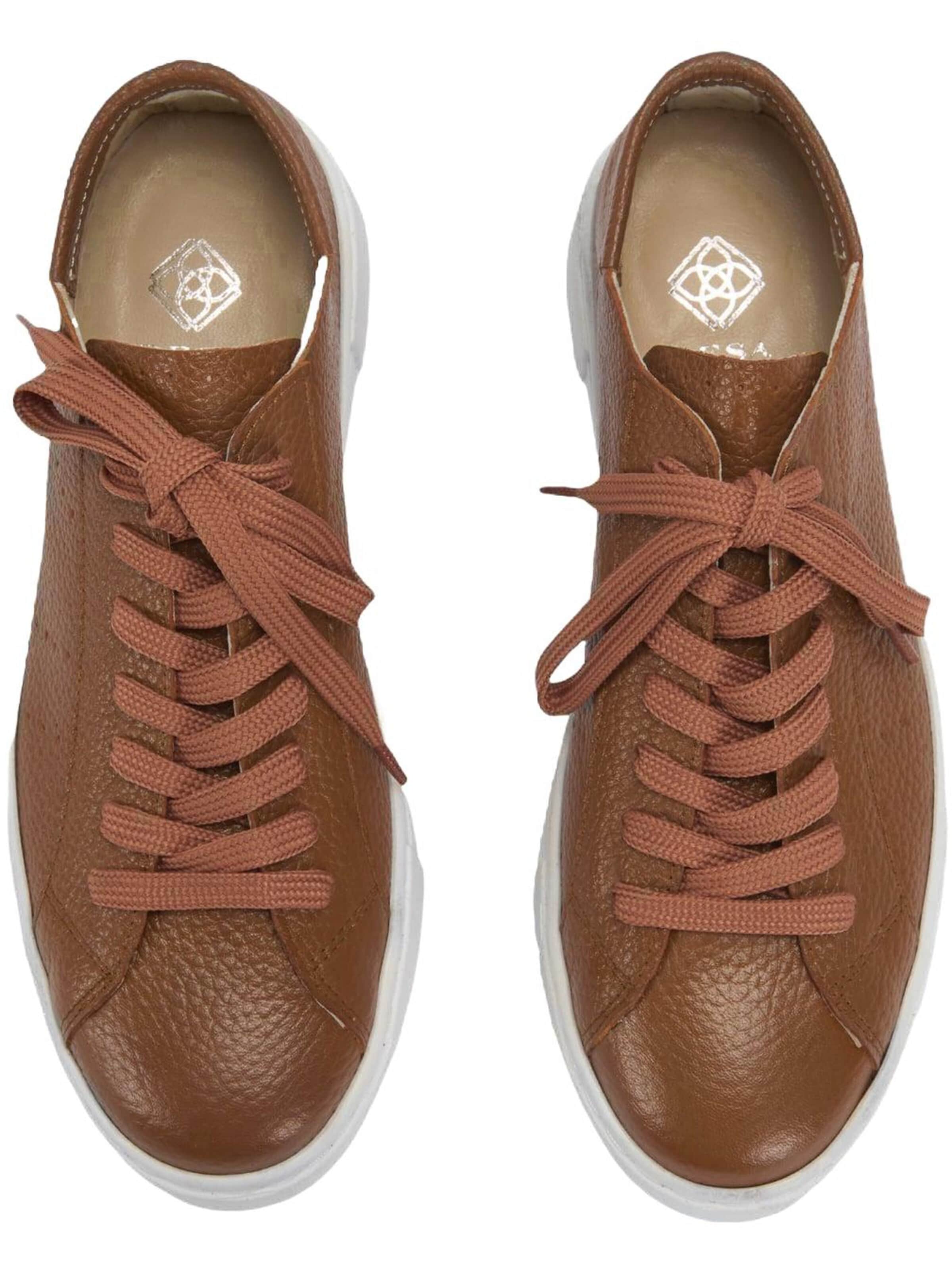 Desa Classic Flats 'Trainer' in Brown