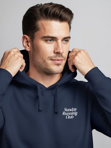 Neverless Sweatshirt 'Sunday Running Club' in Blau
